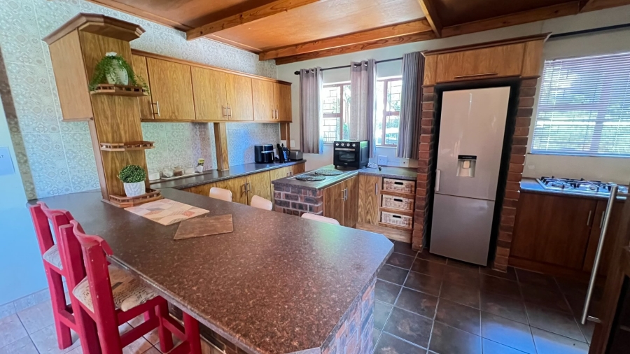 8 Bedroom Property for Sale in Pellissier Free State